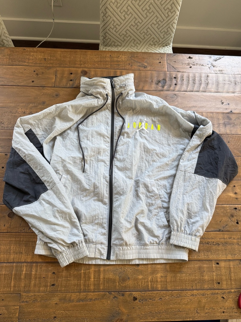 Nike Air Jordan Windbreaker Jacket size Medium